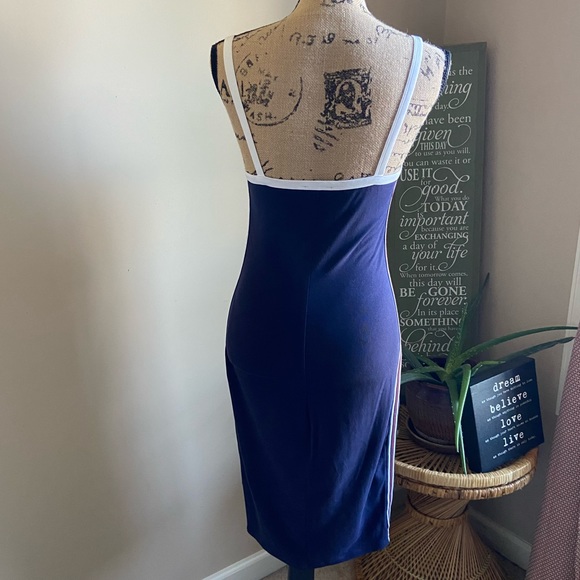 Express Dress - Picture 2 of 3